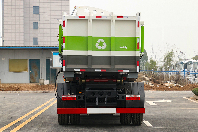 （套臂）東風(fēng)D9套臂垃圾車（10方  12方）