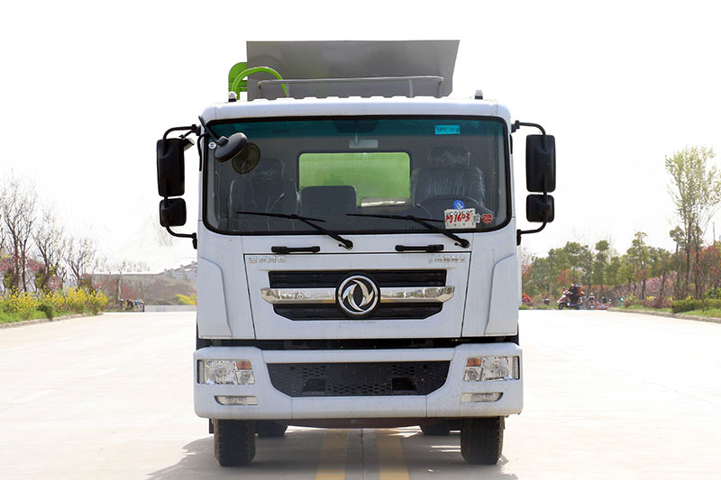 東風(fēng)D9餐廚垃圾車(chē)（罐式）（9方）