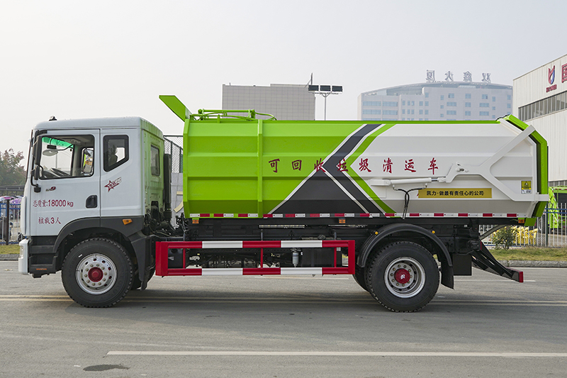 東風(fēng)D9側(cè)裝掛桶垃圾車(chē)（15方）