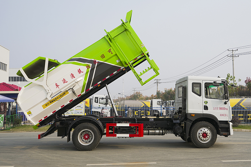 東風(fēng)D9側(cè)裝掛桶垃圾車(chē)（15方）