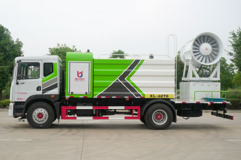 東風D9抑塵車（方罐）（11.5方）（30~100米霧炮）
